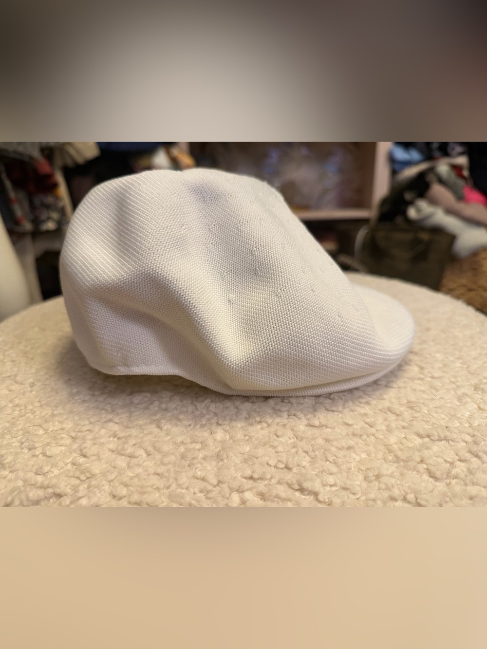 Kangol White Ivy Flat Cap 504 Style Newsboy Cabbie Kangaroo Logo